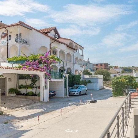 Apartment Bubi Trogir Exterior photo