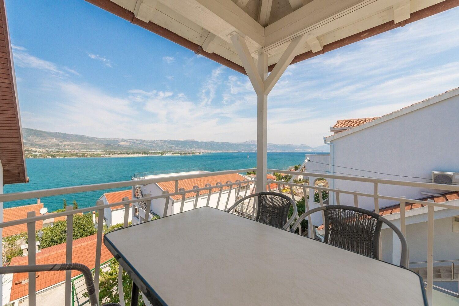 Apartment Bubi Trogir Exterior photo